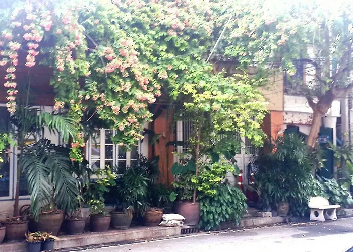 Café De Baan Raow